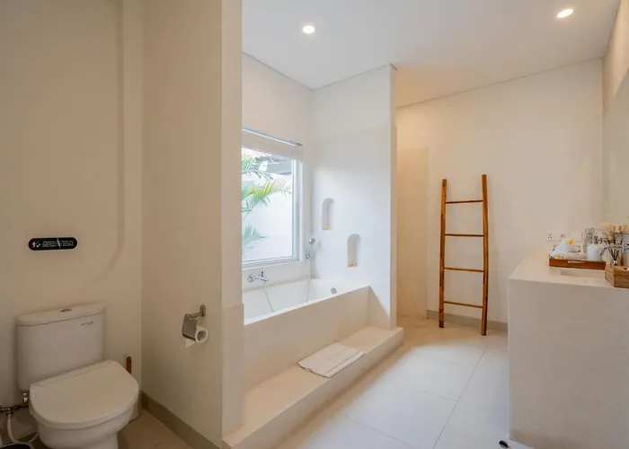 Emira - 2br In Villa