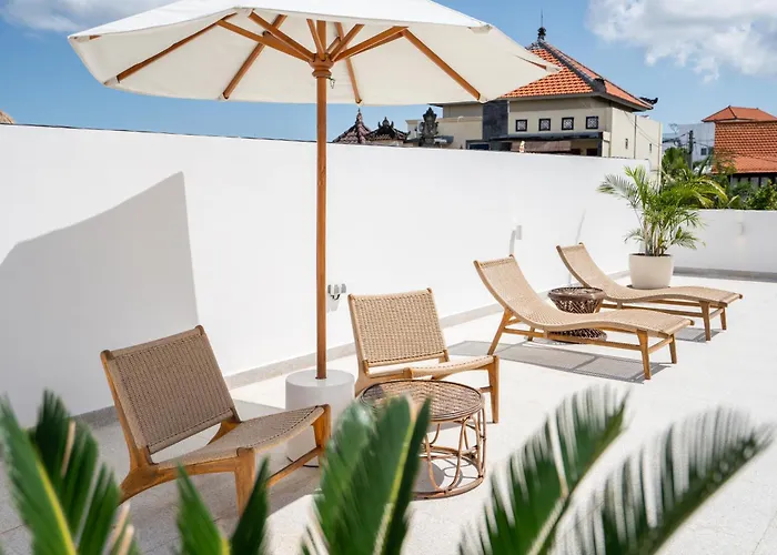 Emira - 2br In Villa