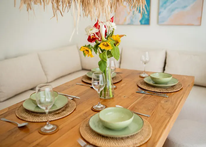 Emira - 2br In Villa